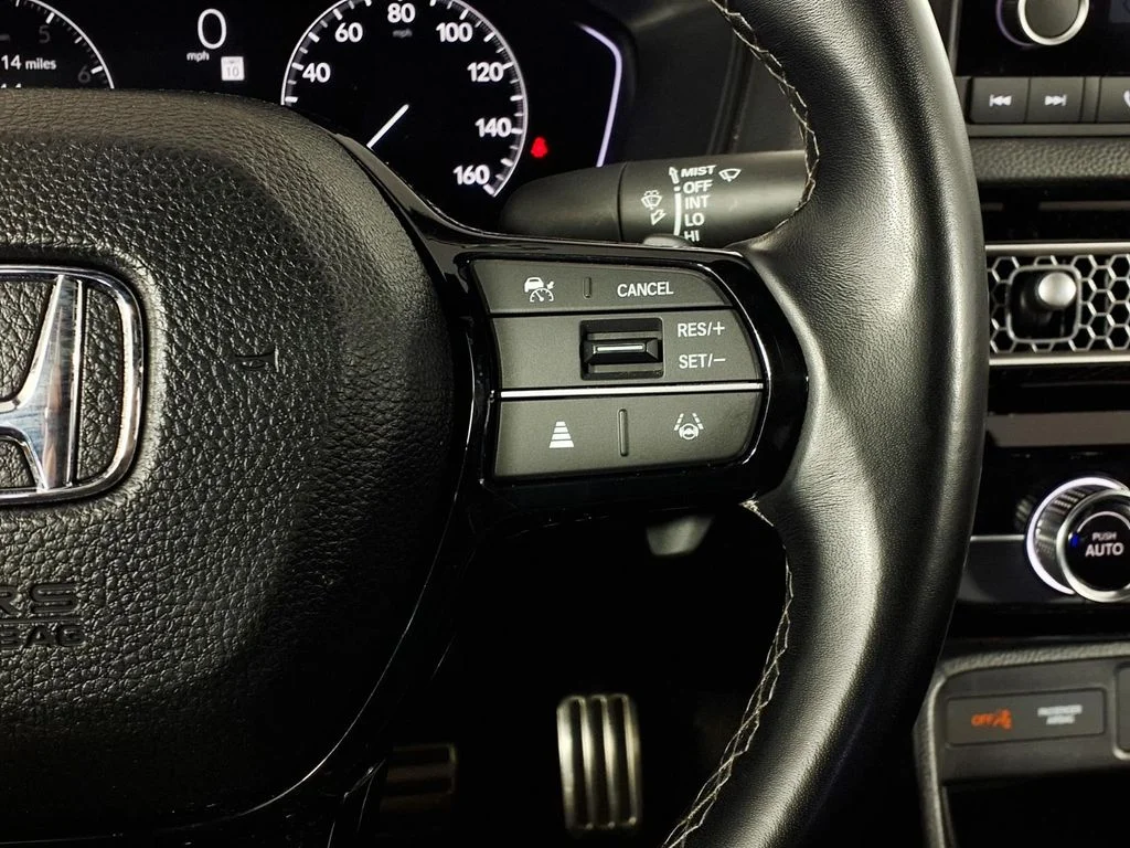 Used 2025  Honda Sport image 19
