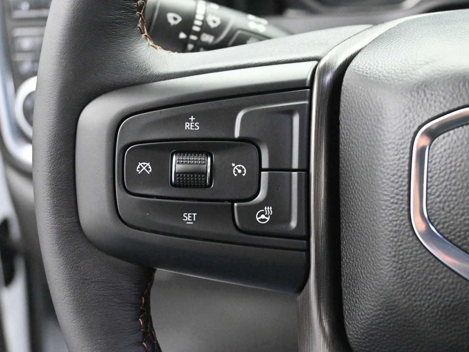 Used 2022 Summit White GMC AT4 image 18