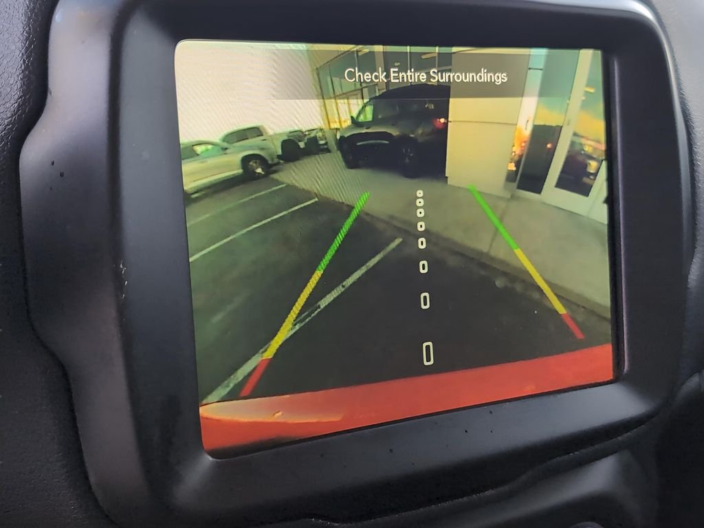 Used 2021 Omaha Orange Clearcoat Jeep Trailhawk image 23
