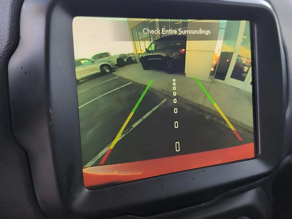 Used 2021 Omaha Orange Clearcoat Jeep Trailhawk image 23