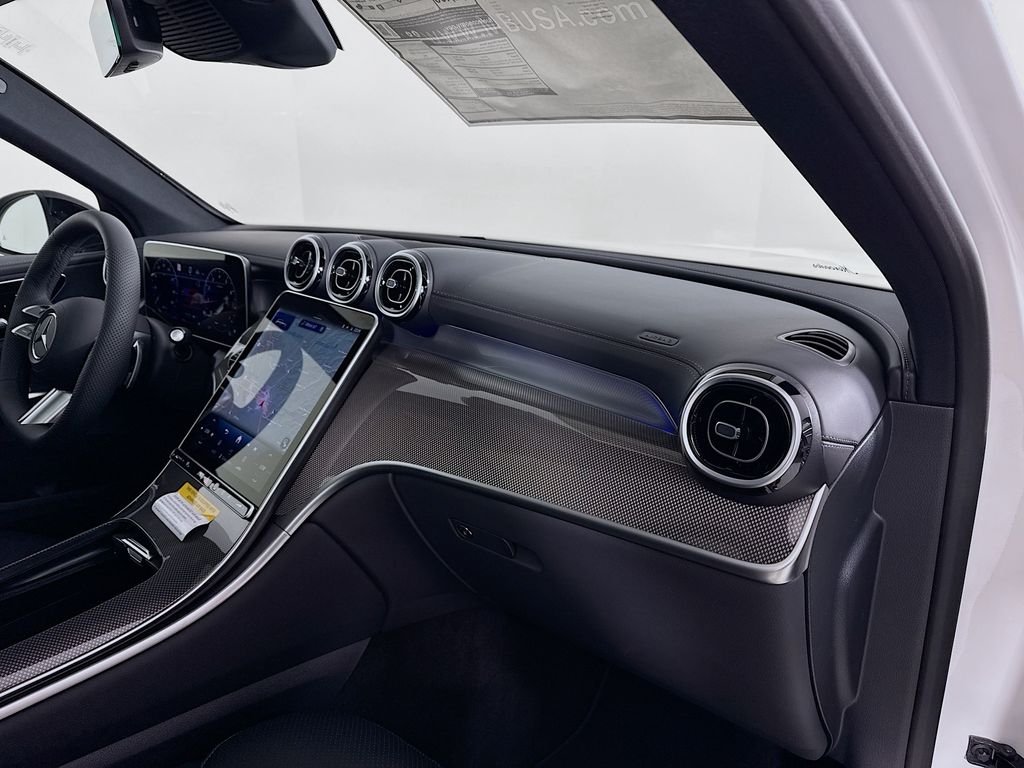 New 2026 Polar White Mercedes-Benz GLC 300 image 31