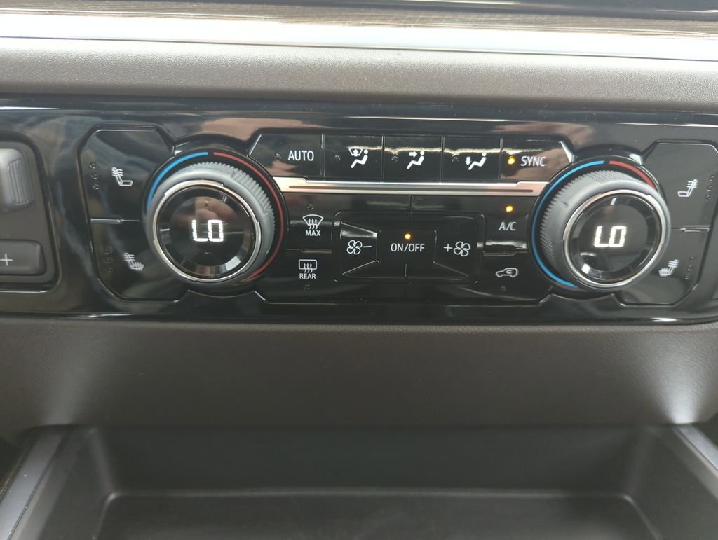 Used 2025 White Chevrolet RST image 27