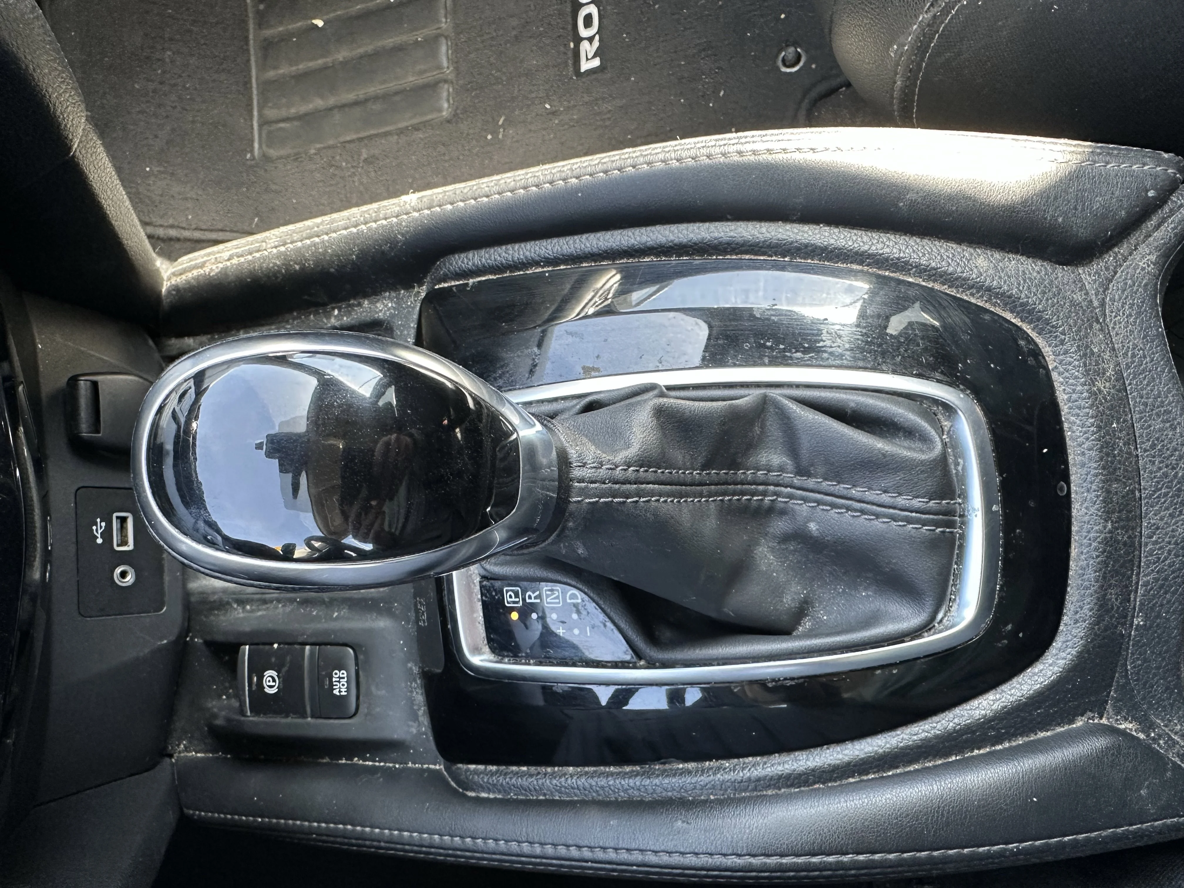 Used 2019 Black Nissan SL image 16