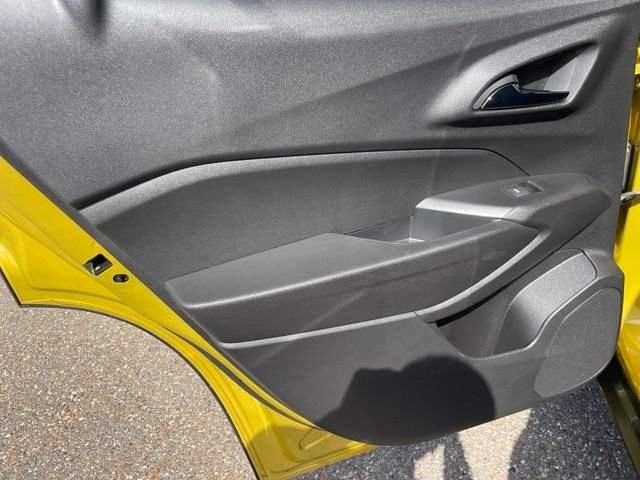 Used 2025 Yellow Chevrolet ACTIV image 24