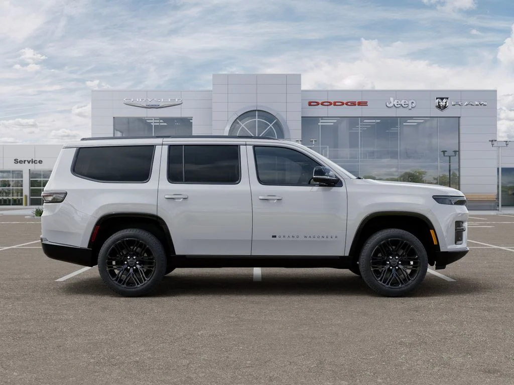 New 2026 Bright White Clear-Coat Exterior Paint Jeep Limited Reserve image 22