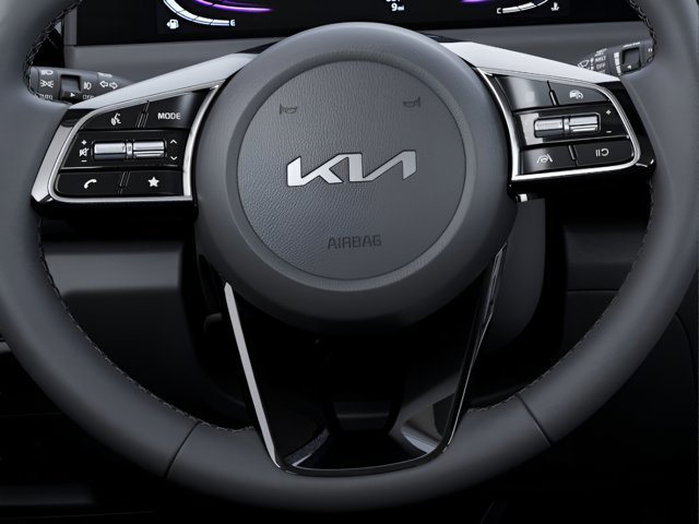 Used 2025 White Kia S image 22
