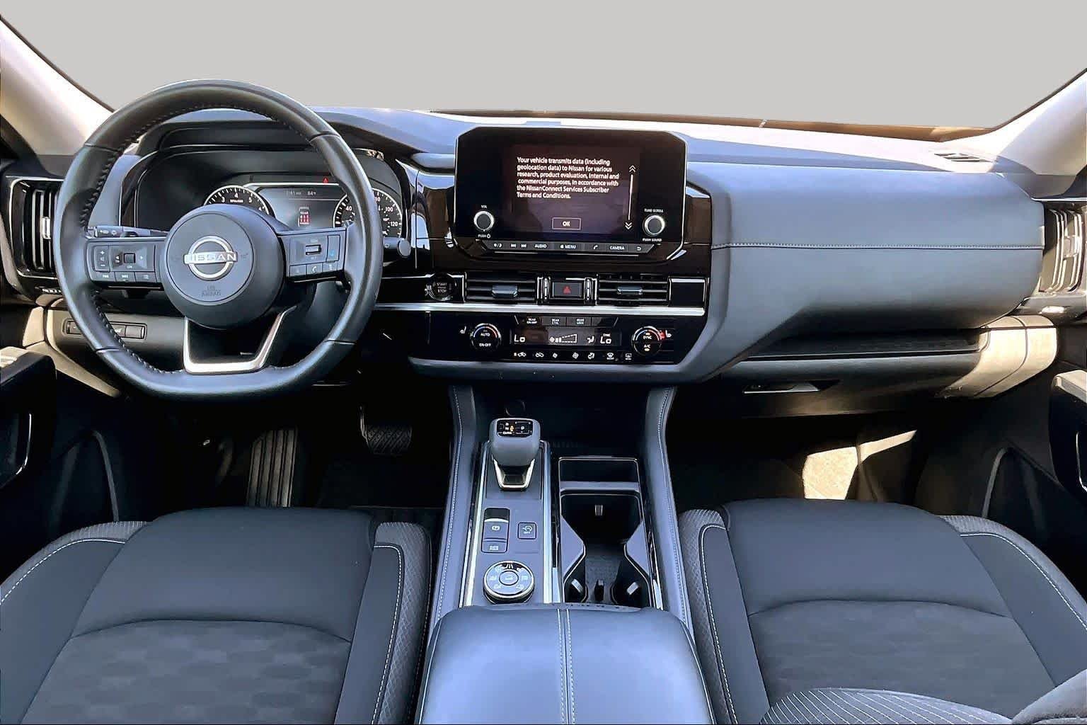2025 Nissan Pathfinder SV - Photo 13