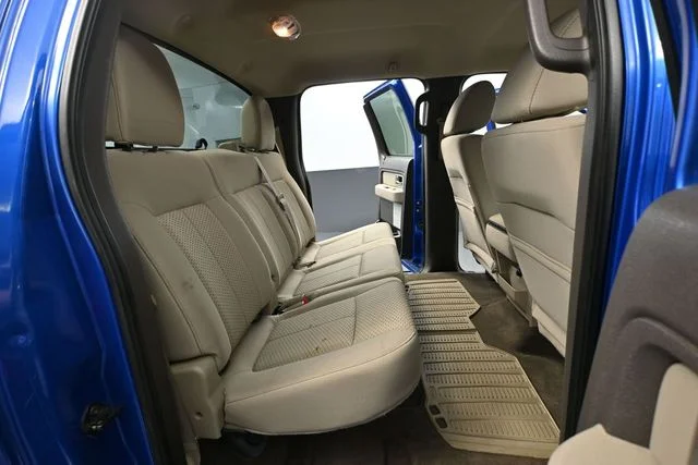 Used 2010  Ford XLT image 32