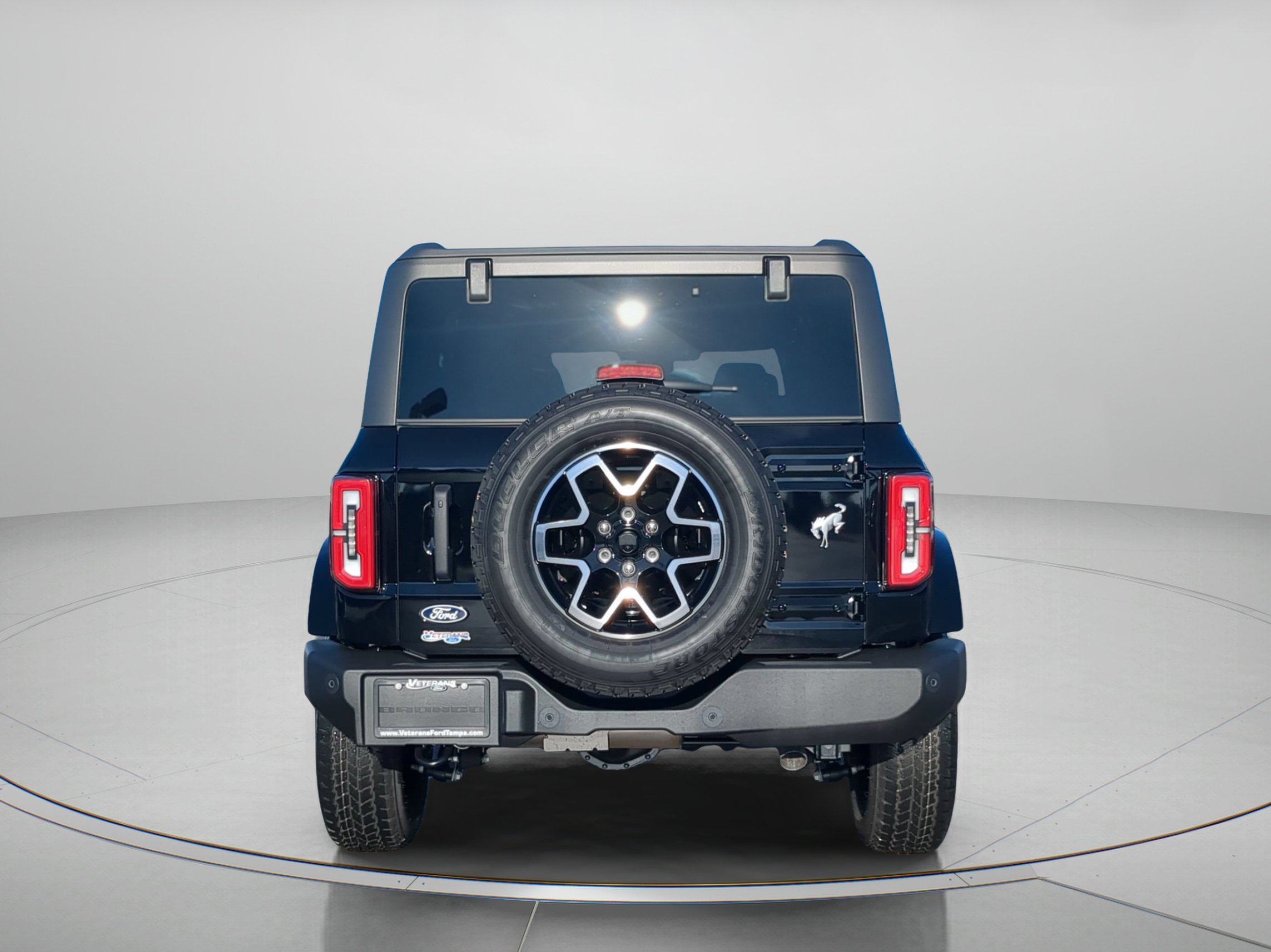 New 2026 Shadow Black Ford Outer Banks® image 38