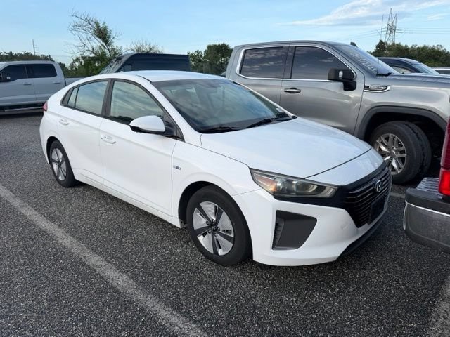 Used 2018 Ceramic White Hyundai Blue image 7