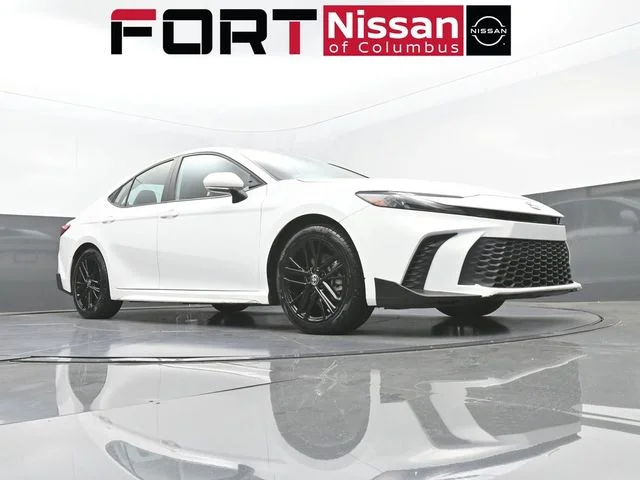 Used 2025  Toyota SE image 32