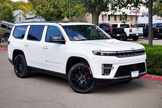 New 2026 Bright White Clearcoat Jeep Limited Reserve image 2