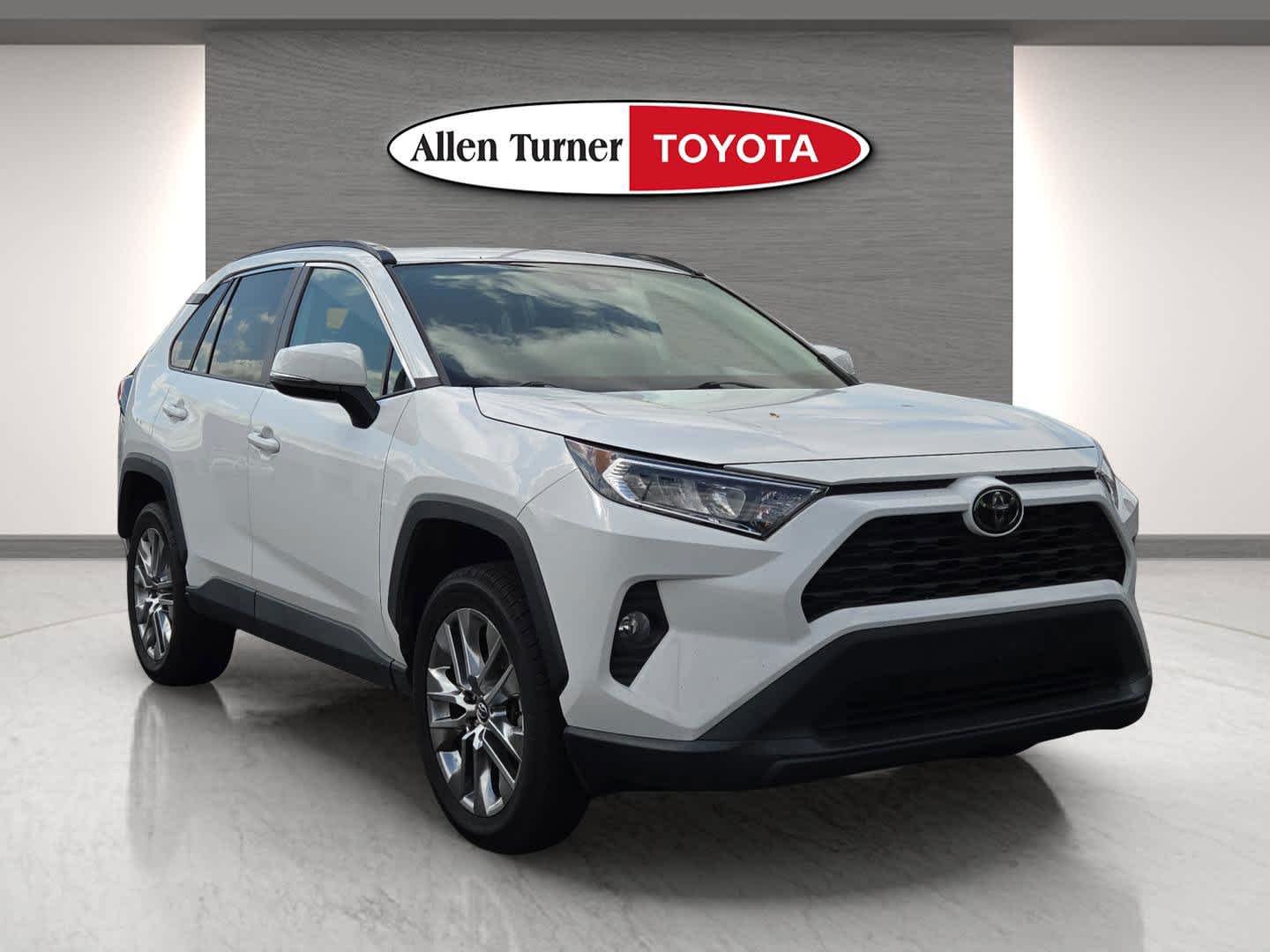 2020 Toyota RAV4 XLE Premium