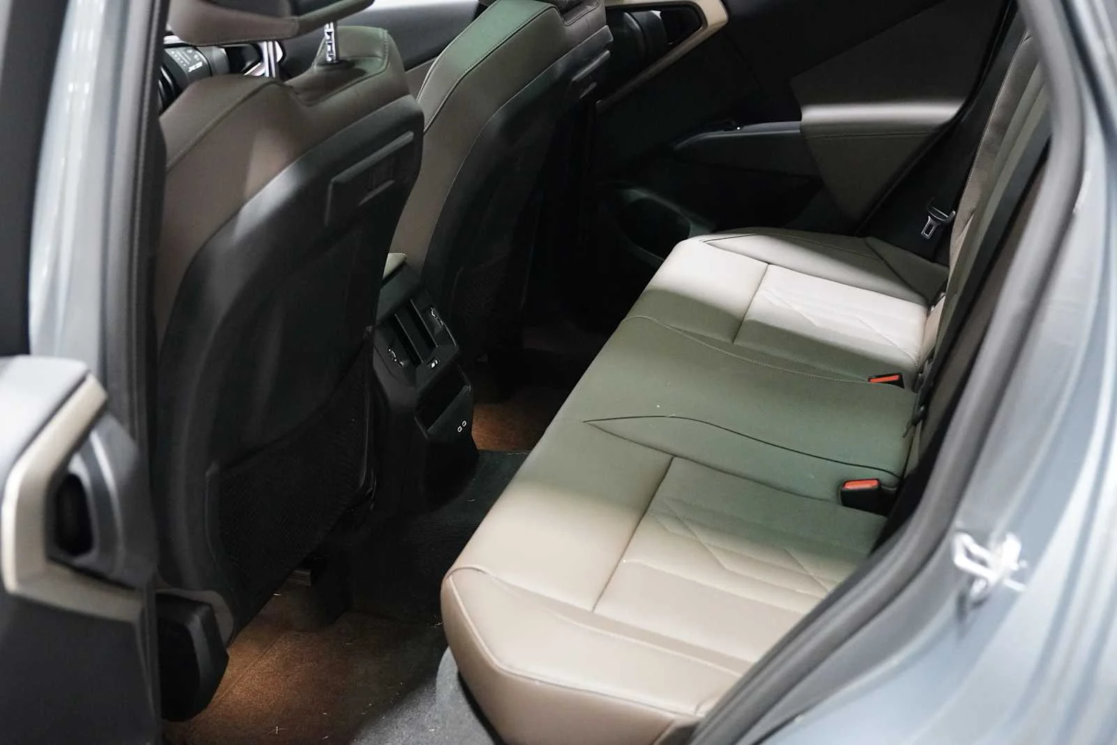 Certified Used 2025 Skyscraper Gray Metallic BMW 30 xDrive image 22