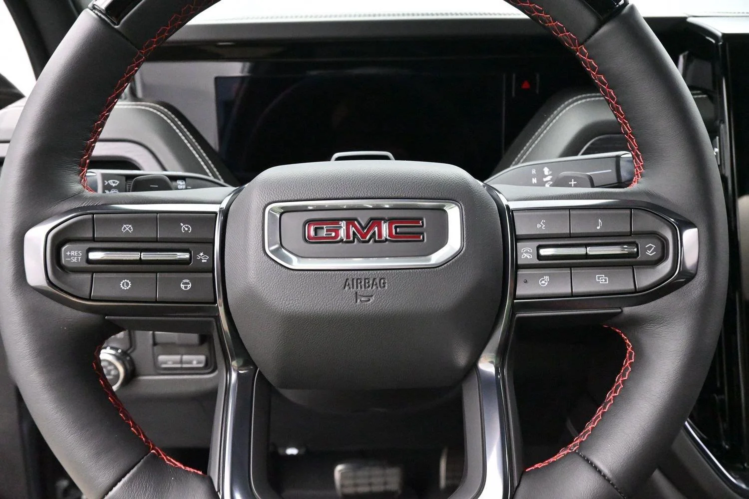 Used 2025 Sterling Metallic GMC AT4 Ultimate image 20