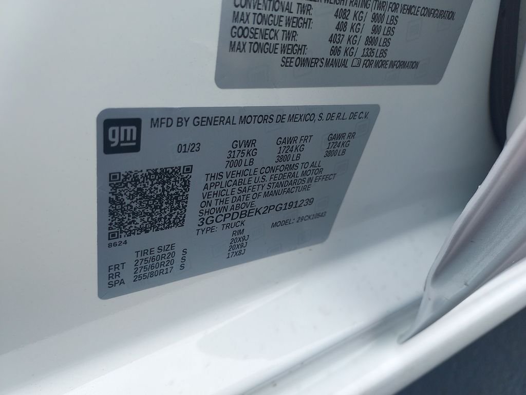 Used 2023 White Chevrolet Custom image 23