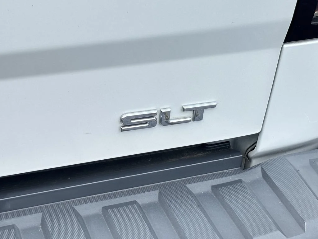Used 2017 WHITE FROST TRICOAT GMC SLT image 10