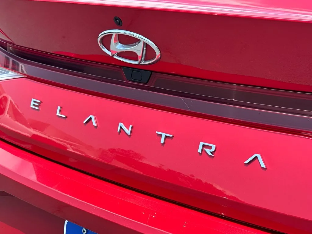 Used 2023 Red Hyundai SEL image 32