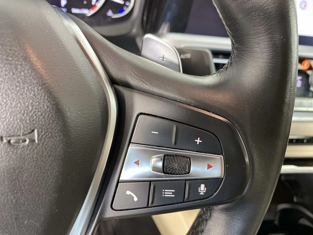 Used 2020 White Metallic BMW 330i xDrive image 15