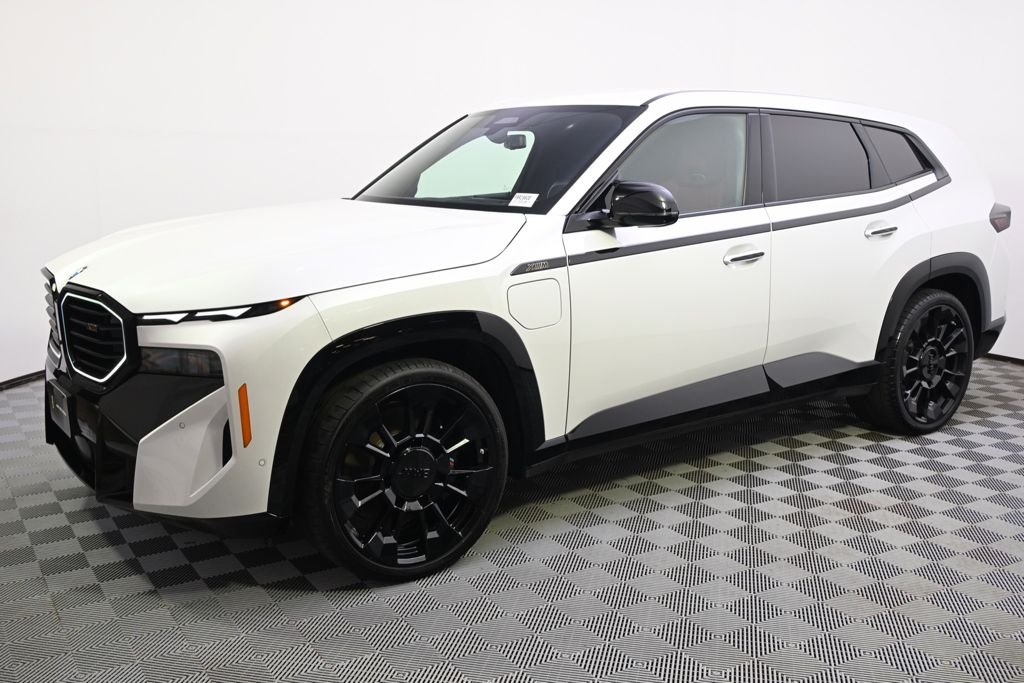 Used 2023 BMW XM Base with VIN 5YM23CS04P9R19608 for sale in Richfield, Minnesota