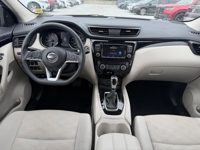 Used 2019 White Nissan SV image 20