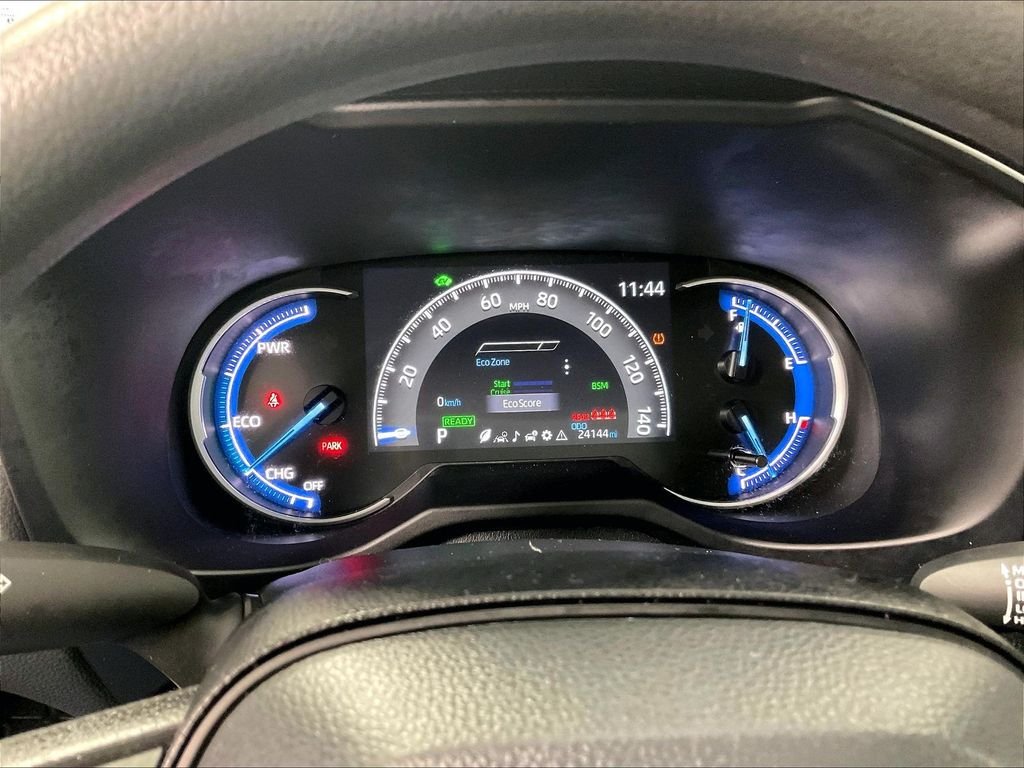 Used 2025 White Toyota XLE image 24