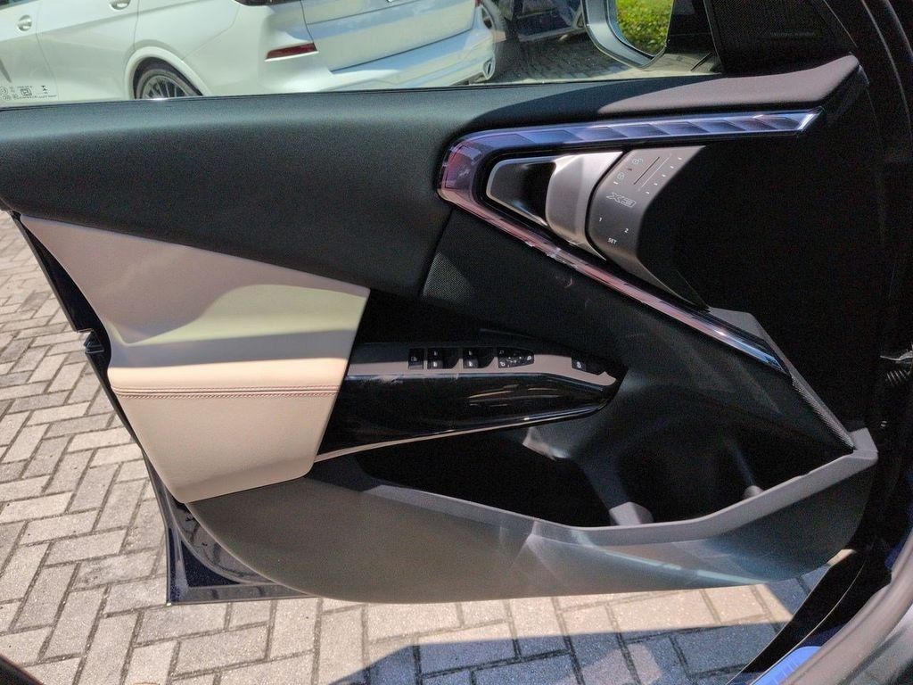 New 2026 Tanzanite Blue II Metallic BMW M50 xDrive image 31