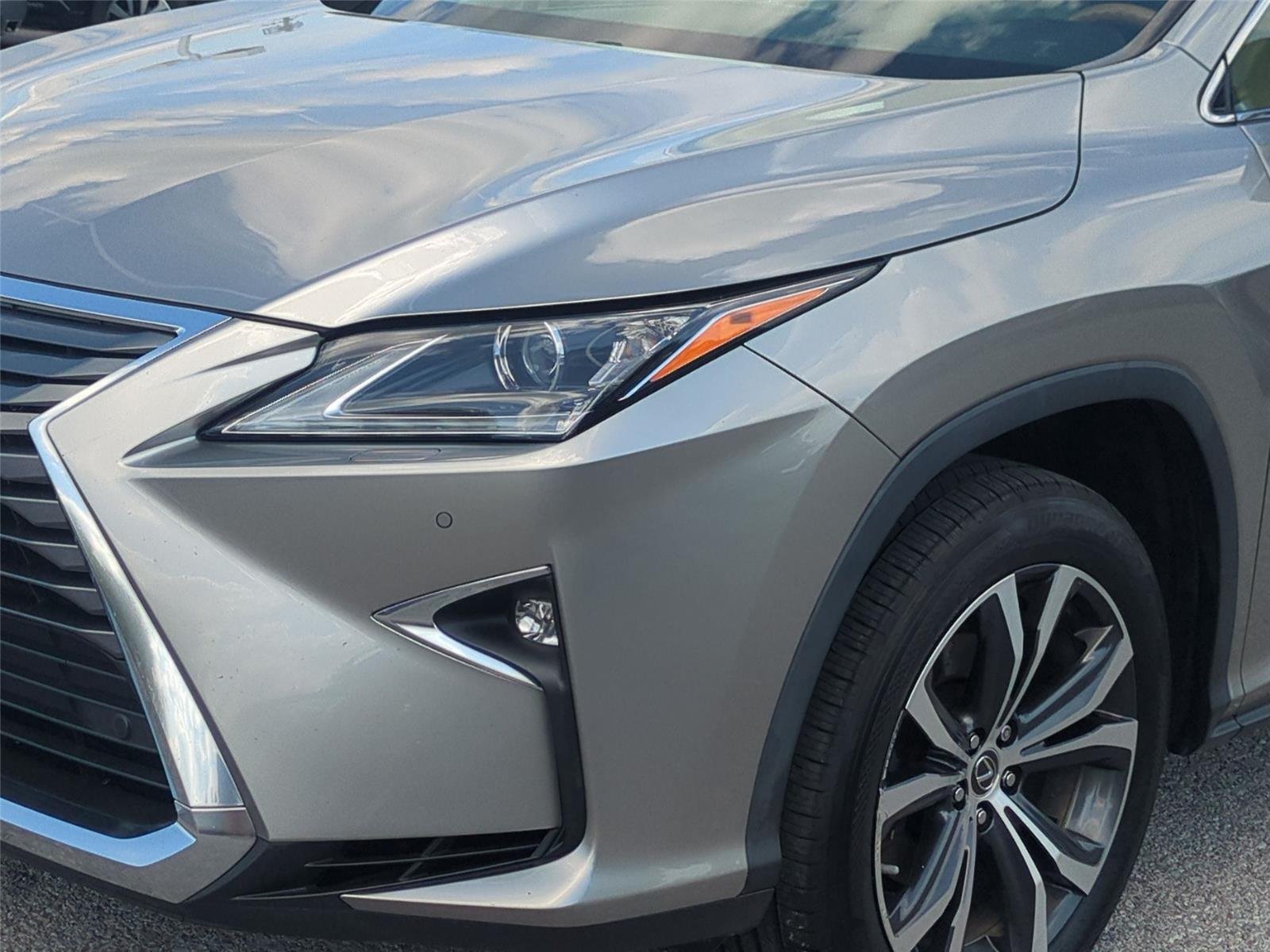 Used 2018 Atomic Silver Lexus RX 350L image 9