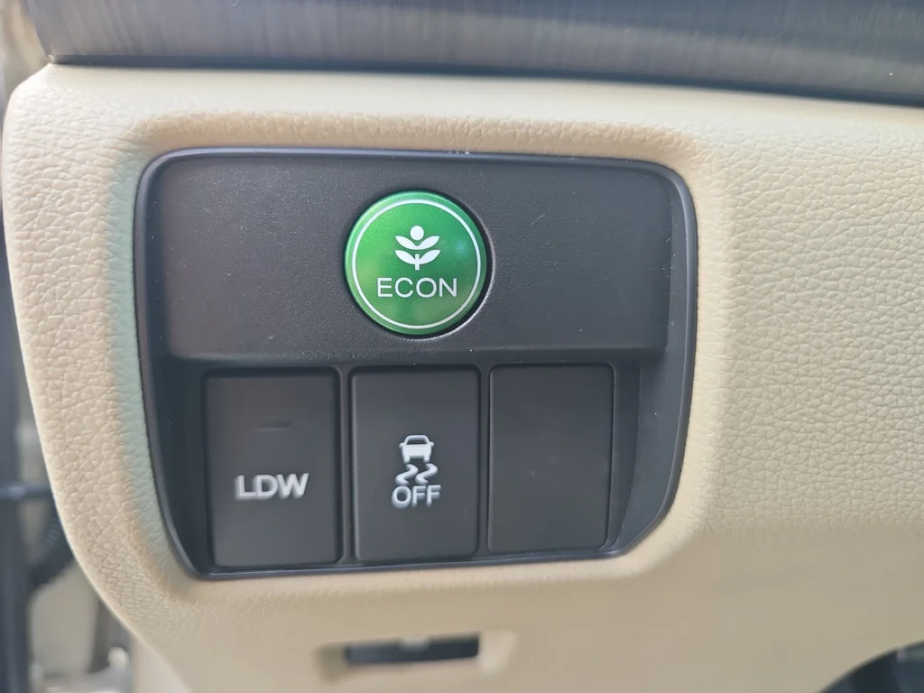 Used 2015 Beige Honda EX-L image 22
