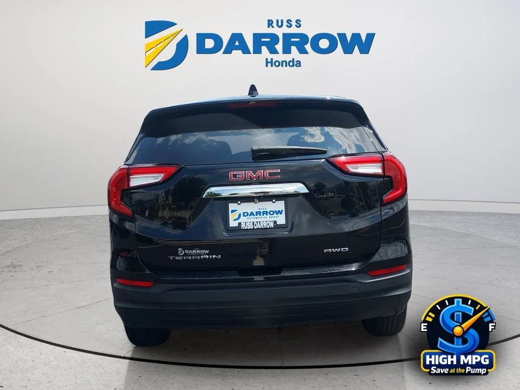 Used 2024 Black GMC SLE image 4