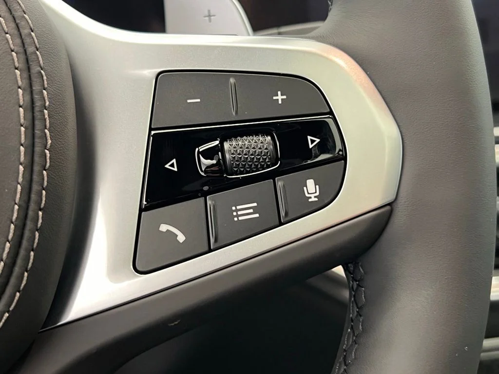 New 2026 Dravit Grey Metallic BMW xDrive40i image 18