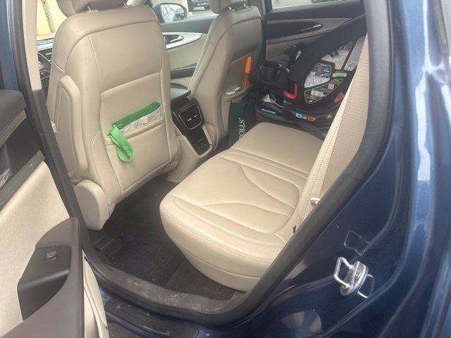 Used 2019 Blue Lincoln Standard image 10