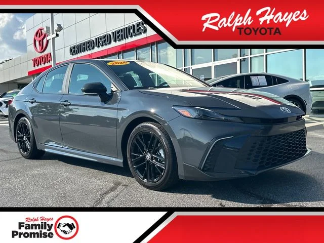 Used 2026  Toyota SE image 1