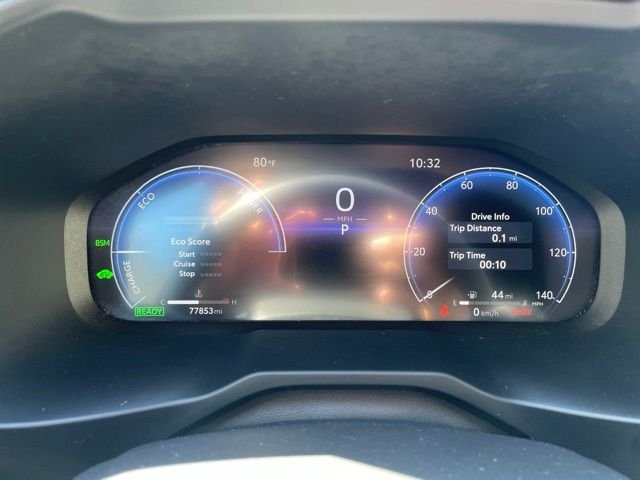 Used 2024 Off-white Toyota XSE image 5
