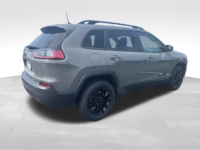Used 2023 Gray Jeep Altitude Lux 4x4 image 6