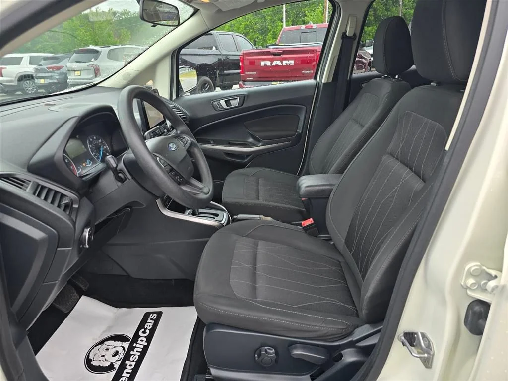 Used 2021 White Ford SE image 12