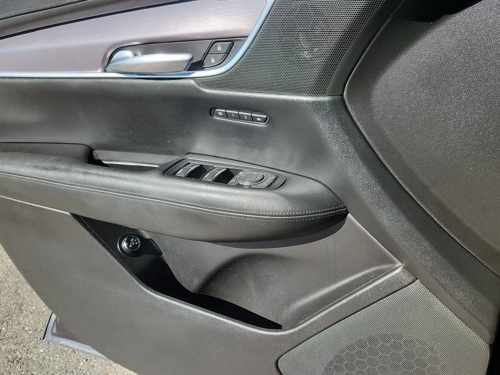 Used 2018 Gray Cadillac Luxury image 9
