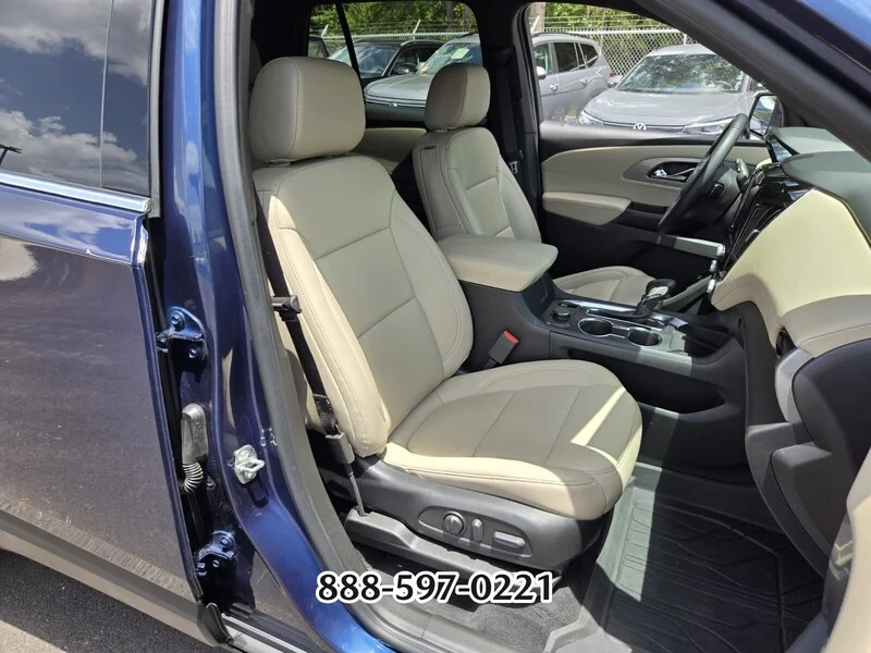 Used 2023 Blue Metallic CHEVROLET LT LEATHER image 20