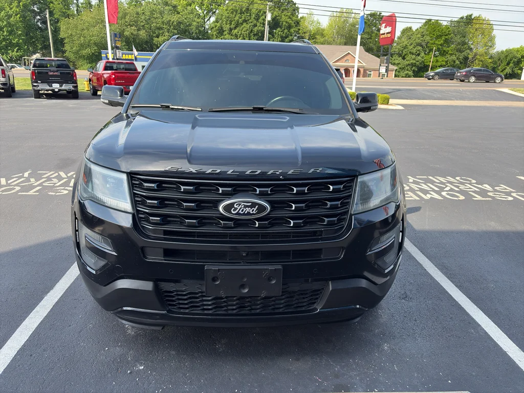 Used 2016 Red Ford Sport image 6
