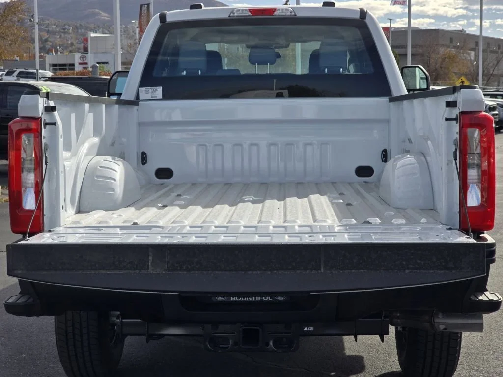 New 2026 Oxford White Ford XL image 24