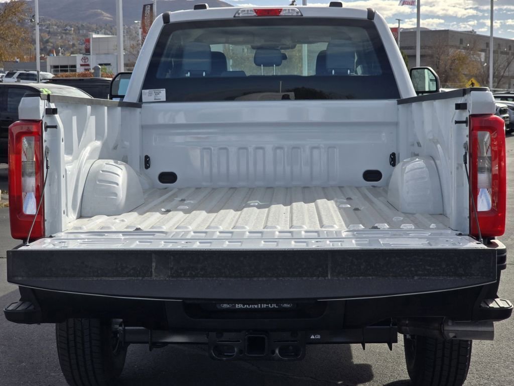 New 2026 Oxford White Ford XL image 24