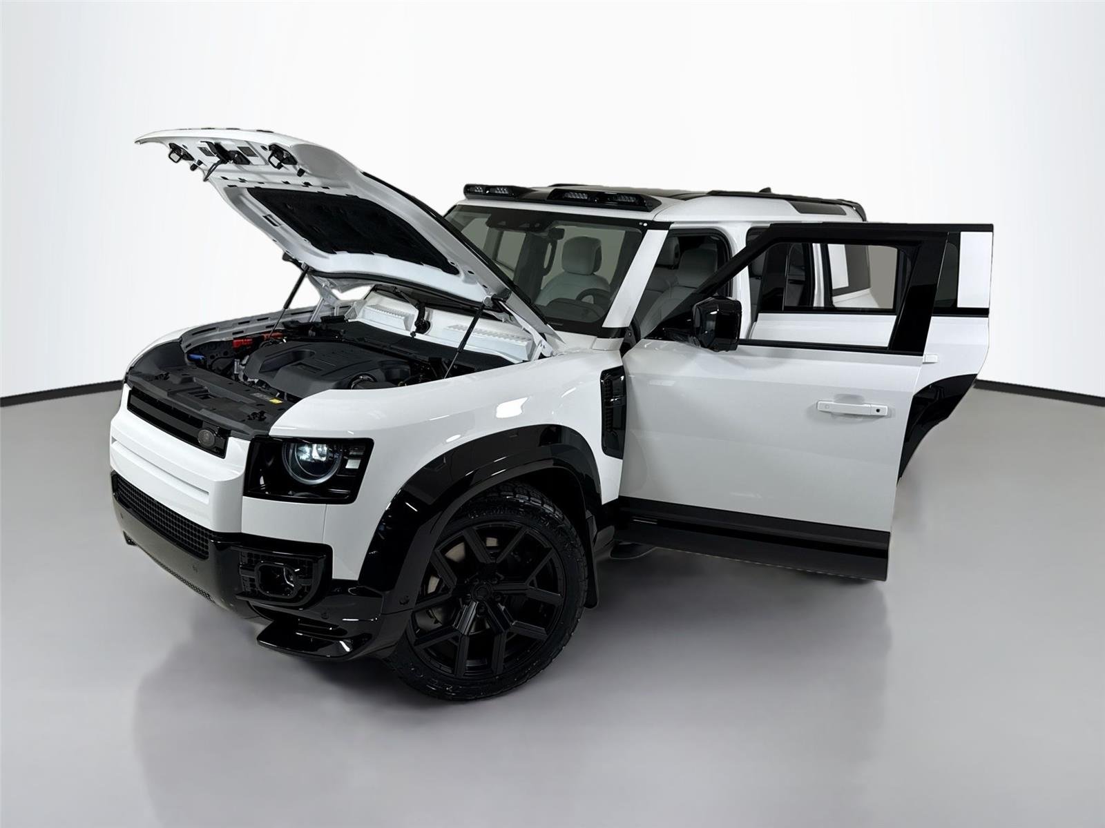 Used 2026 Fuji White Land Rover X-Dynamic SE | Urban Widetrack Build image 41