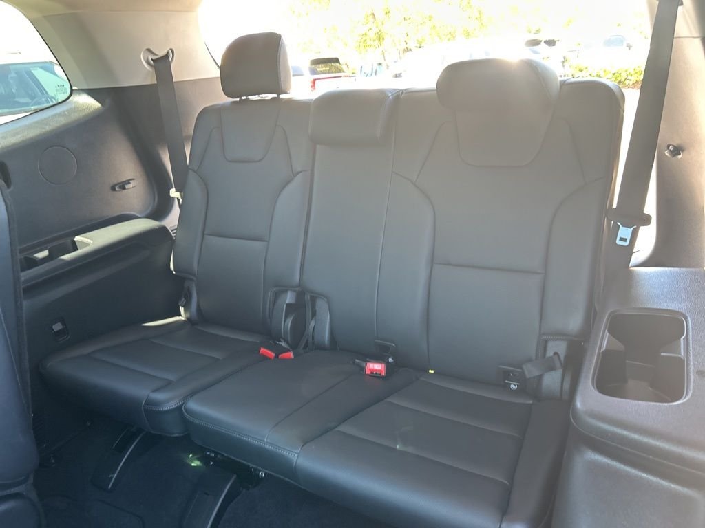 Used 2024 Black Kia S image 20