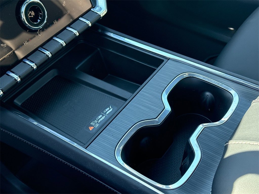 2026 GMC ACADIA - Image 25