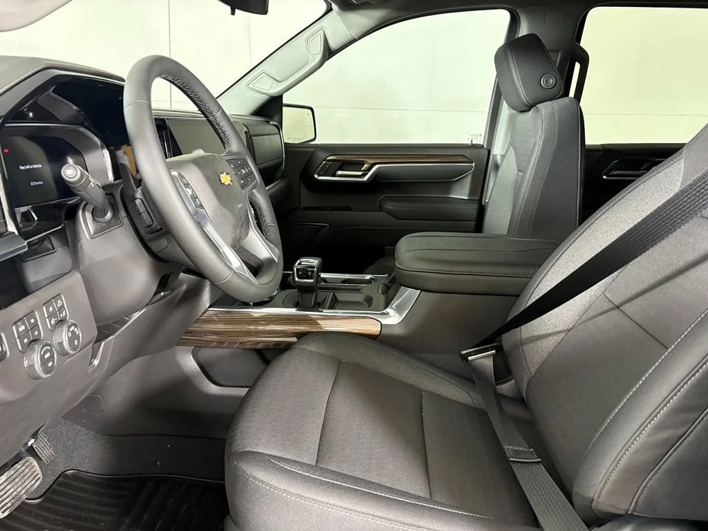 New 2026 Sterling Gray Metallic Chevrolet LT image 23