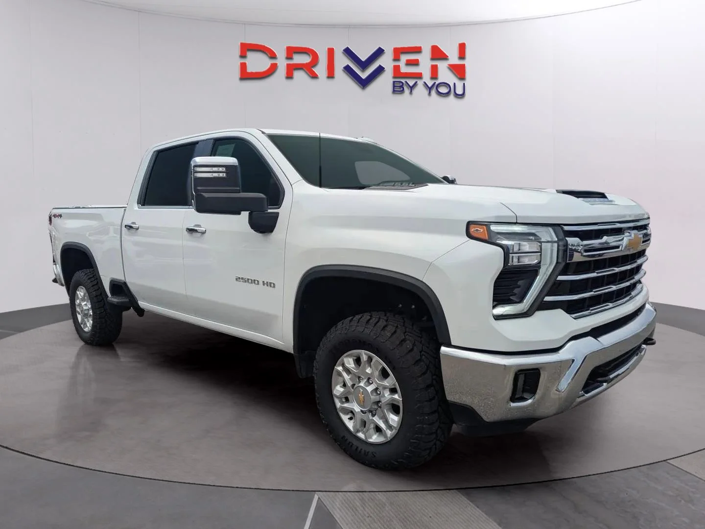 Used 2024 Summit White Chevrolet LTZ image 7