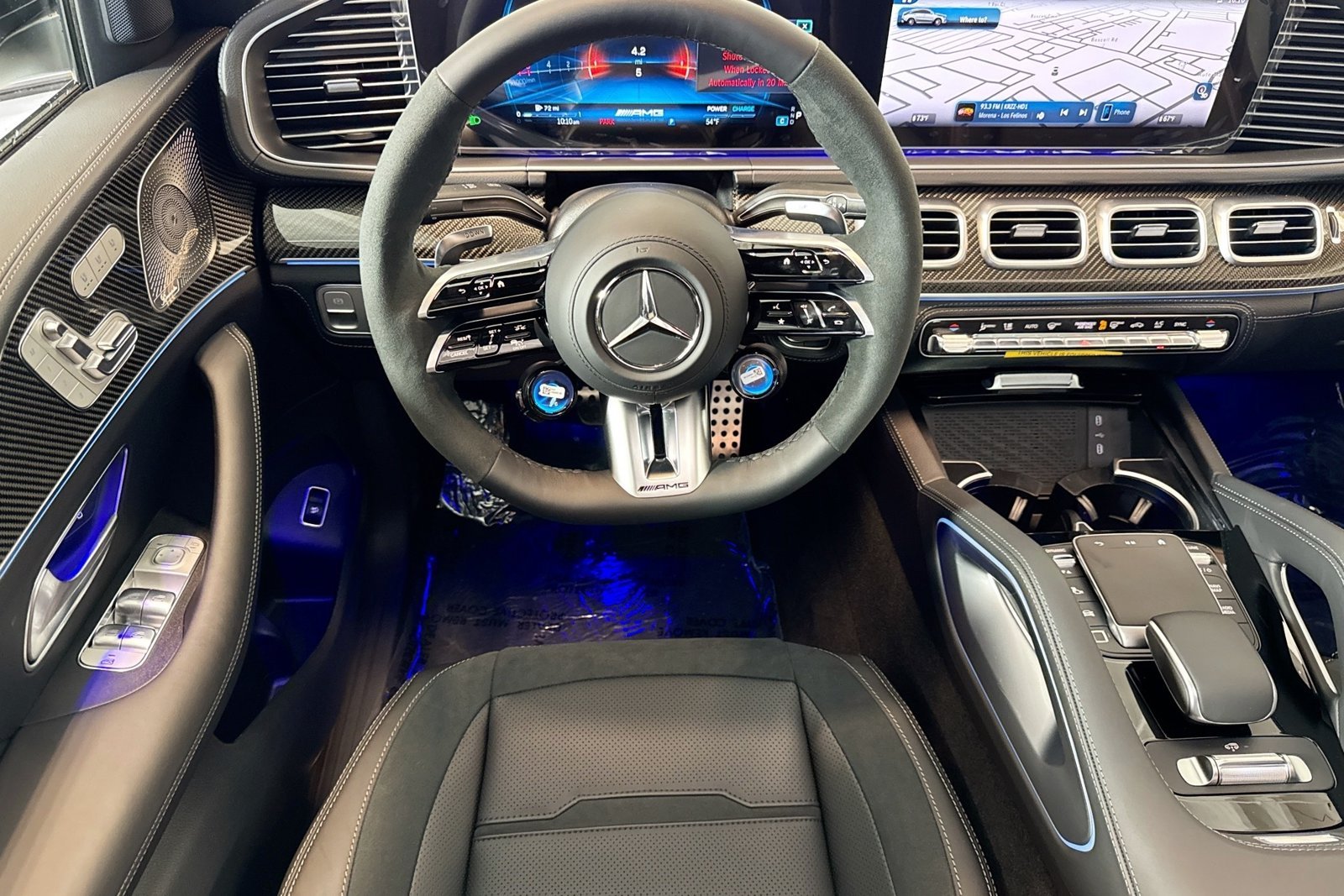 New 2026 MANUFAKTUR Moonlight White Metallic Mercedes-Benz AMG® GLE 53 image 20