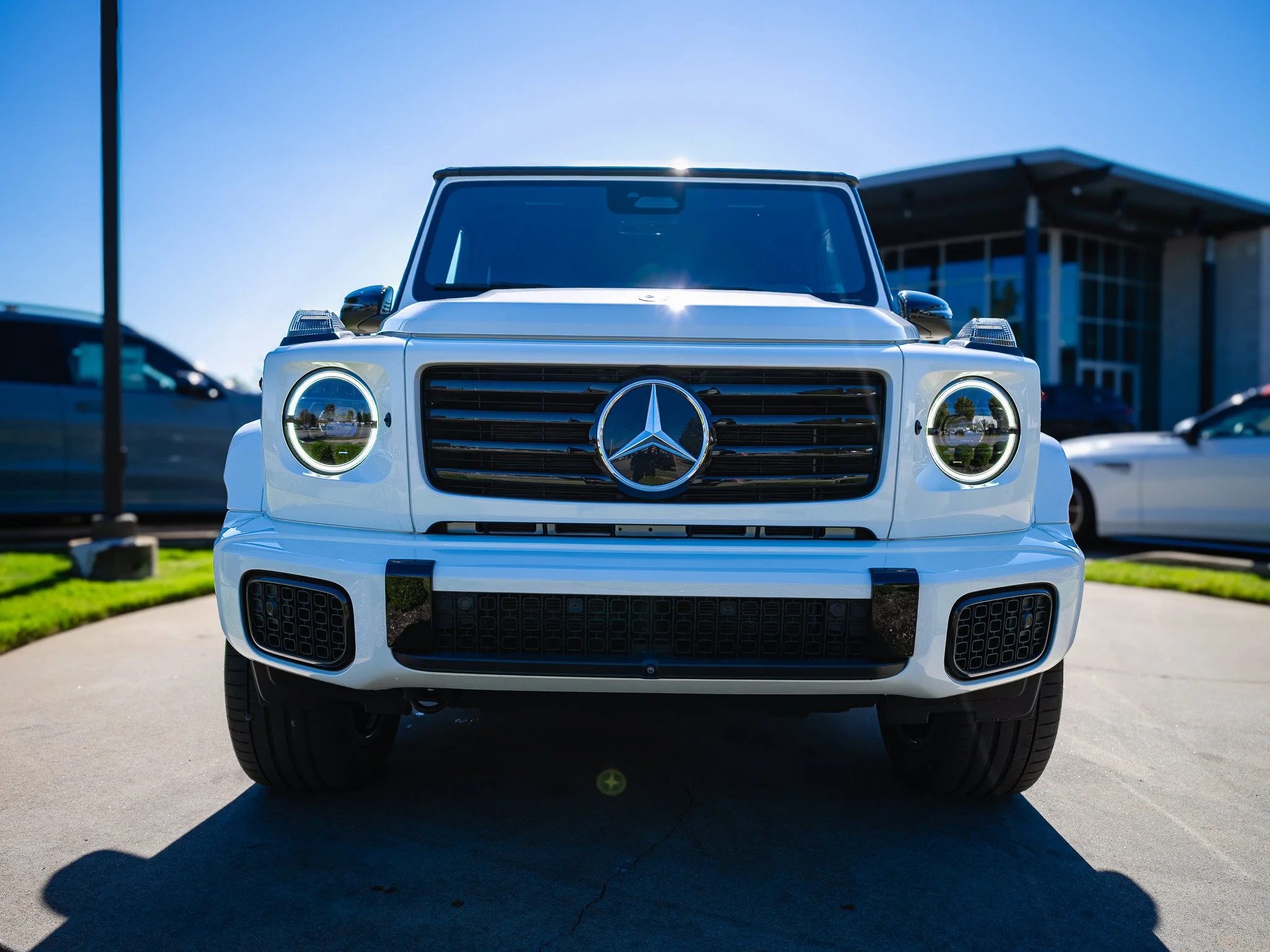Certified Used 2025 Moonlight White Mercedes-Benz G 580 image 8