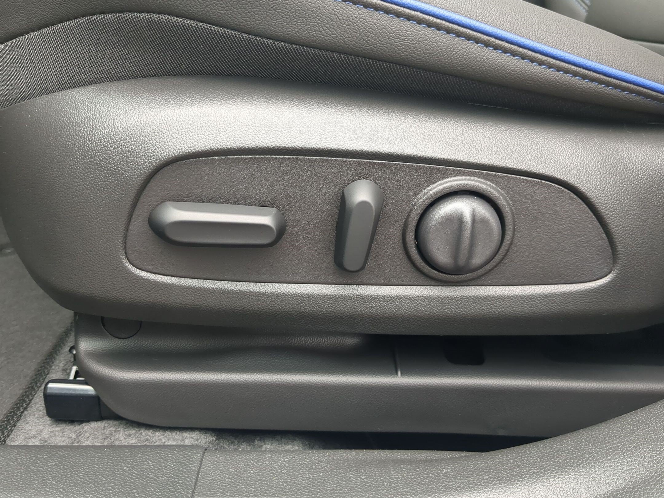 New 2026 Moonstone Gray Metallic Buick Sport Touring image 14