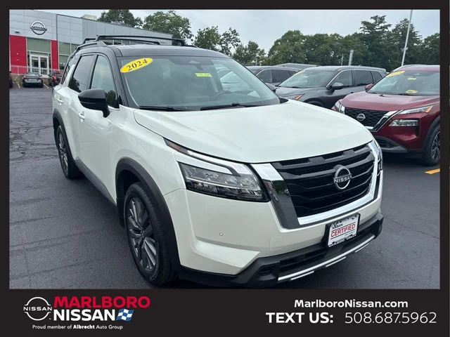 2024 Nissan Pathfinder SL
